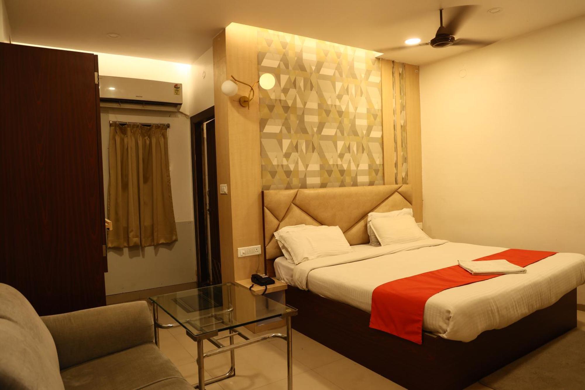 Hotel Bhubaneswari Classic Brahmapur Экстерьер фото