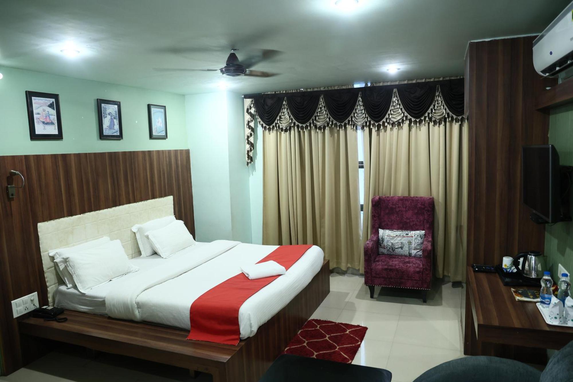 Hotel Bhubaneswari Classic Brahmapur Экстерьер фото