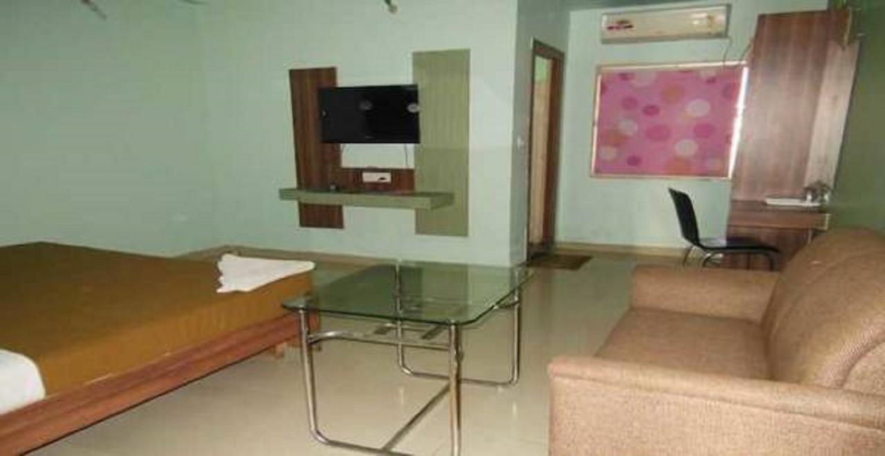 Hotel Bhubaneswari Classic Brahmapur Экстерьер фото